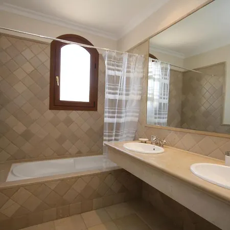 Amazing In Benahavis With Swimming Pool Estepona